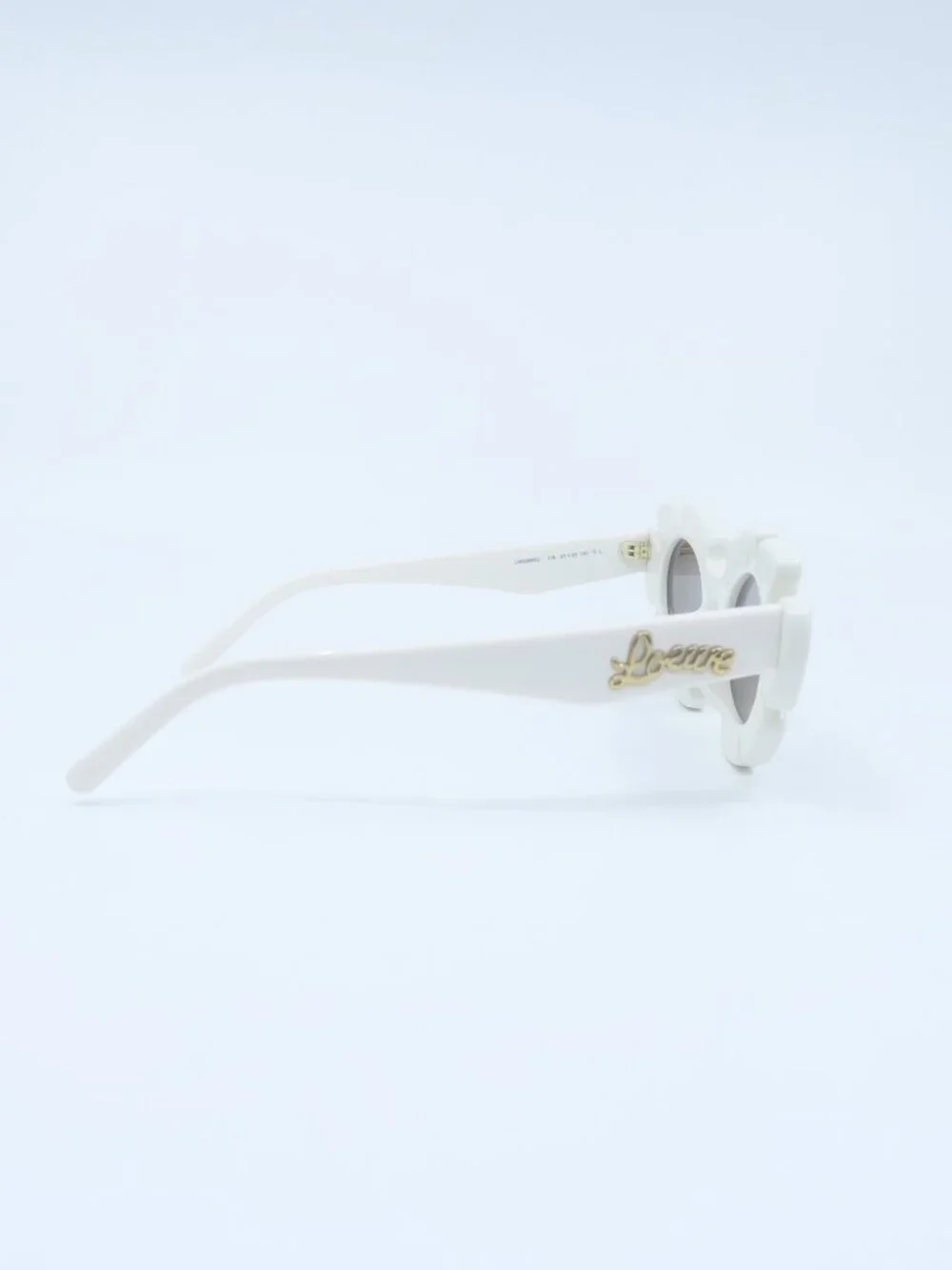 LOEWE LW40088U 21E Geometric Flower Ivory/Cat Eye New Women's Sunglasses Frames.